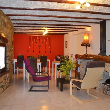 Casa rural El Almendro Y La Montaña *