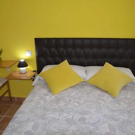 Casa rural El Almendro Y La Montaña *